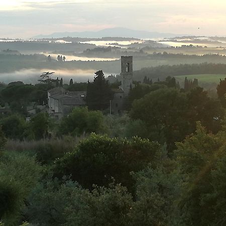 Agriturismo Podere La Cava 메르카탈레 발 디 페사 외부 사진