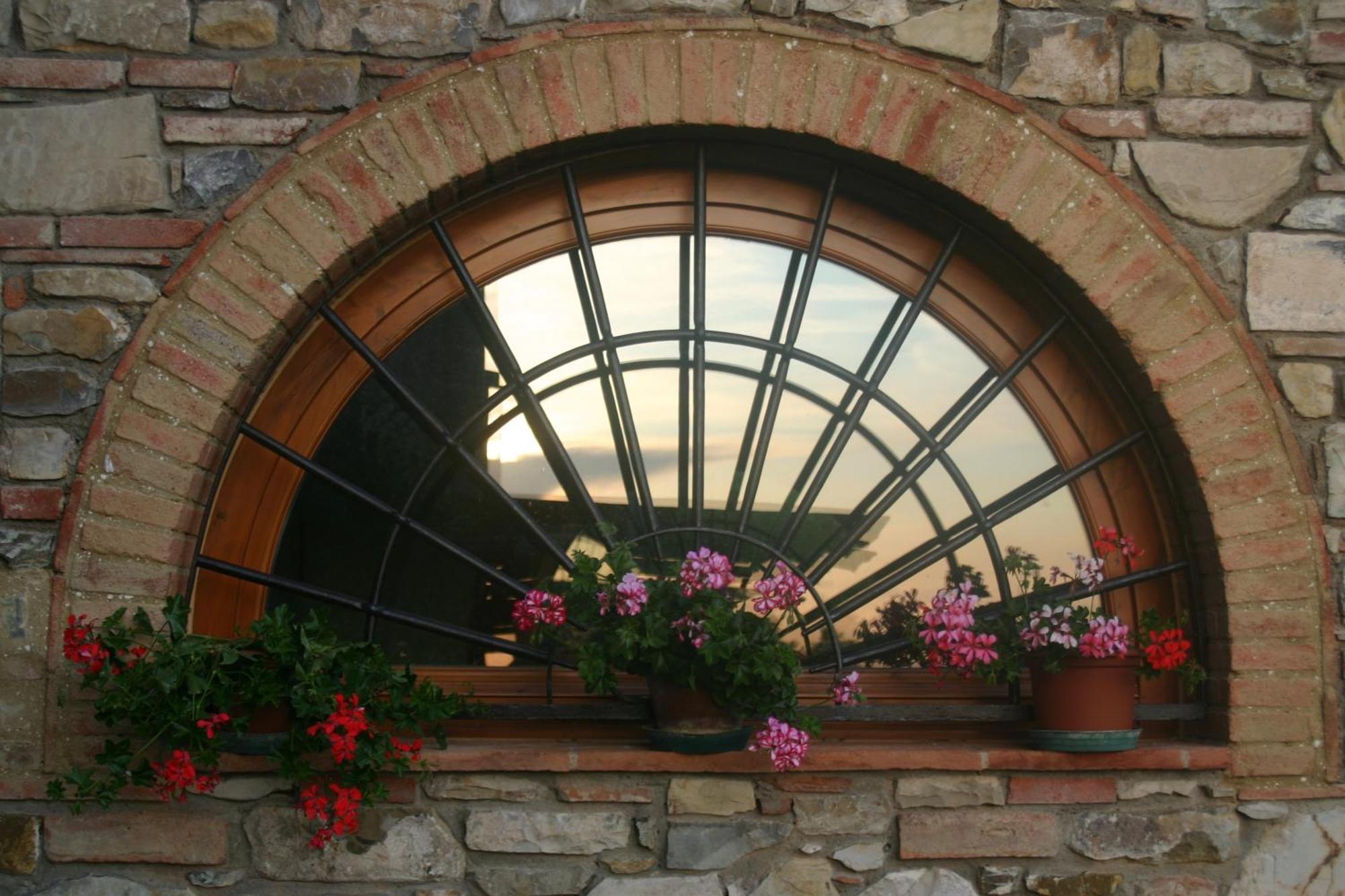 Agriturismo Podere La Cava 메르카탈레 발 디 페사 외부 사진