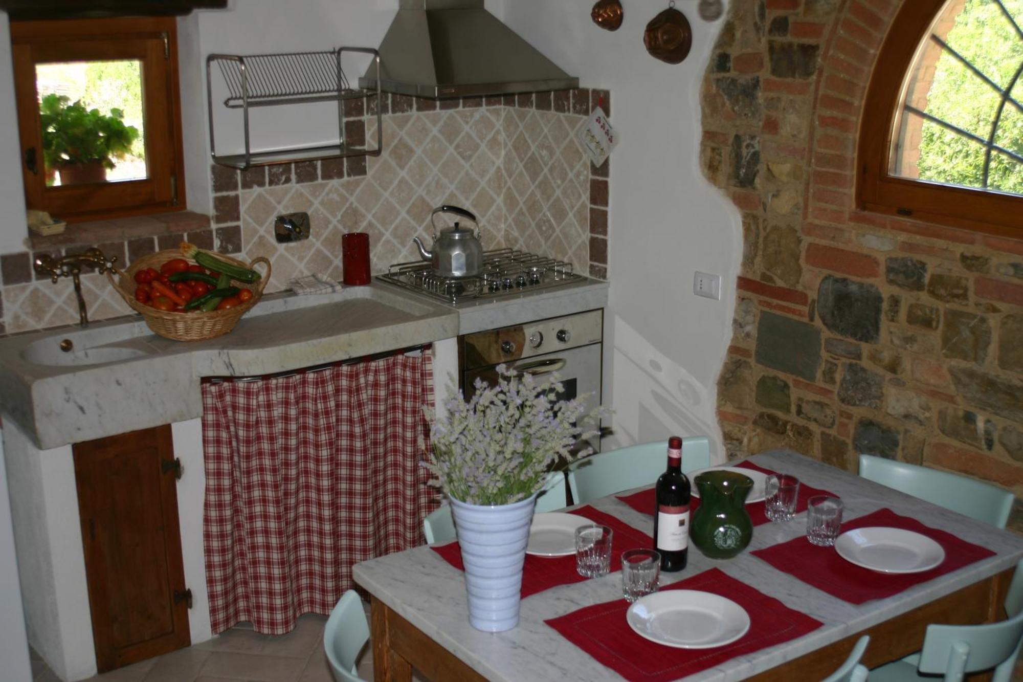Agriturismo Podere La Cava 메르카탈레 발 디 페사 외부 사진