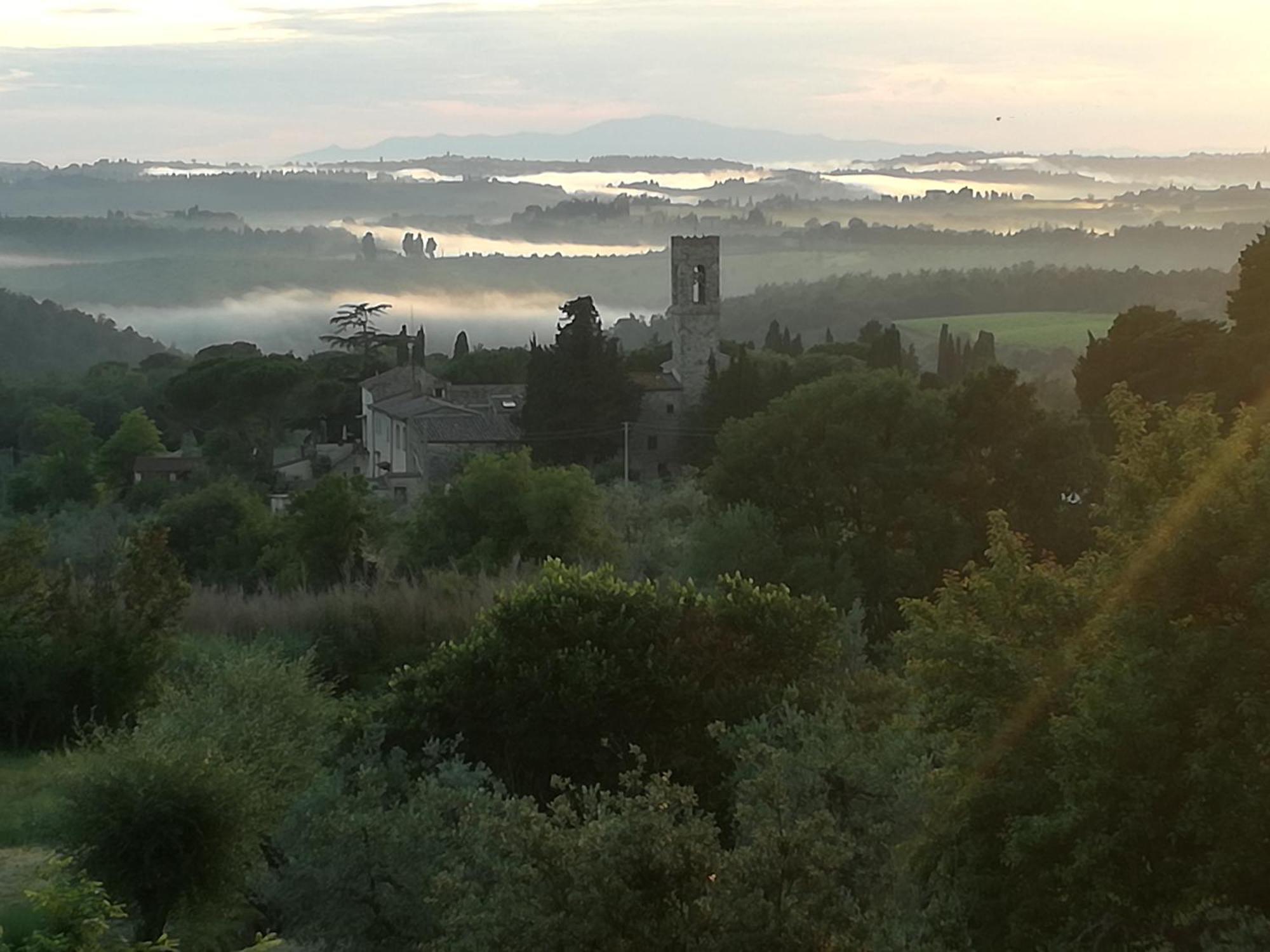 Agriturismo Podere La Cava 메르카탈레 발 디 페사 외부 사진